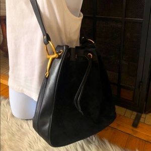 Gucci Horsebit suede bucket crossbody bag!